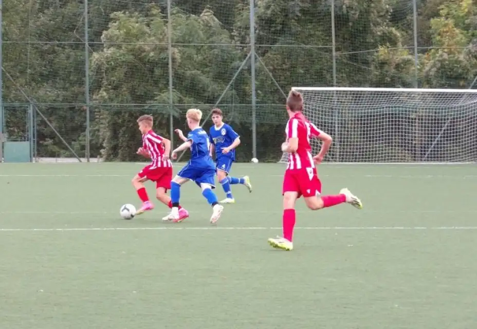 Mladší dorost přezimuje první, po dohrávkách bude nejhůře stříbrný