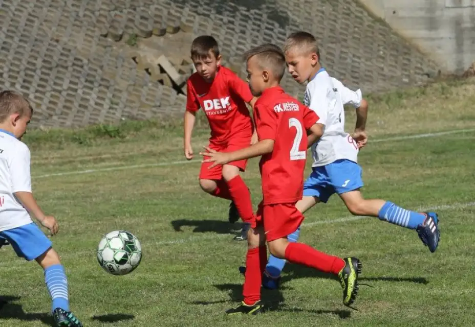 Mladší přípravka si před velkým okresním turnajem s chutí zastřílela