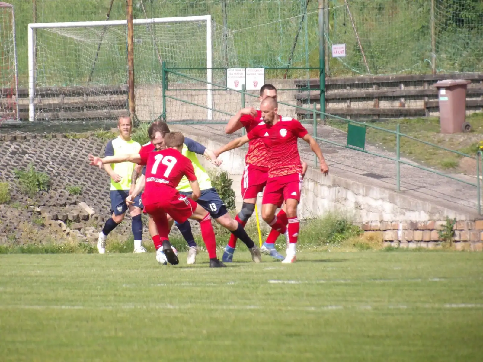 Áčko zítra na umělku do Srbic