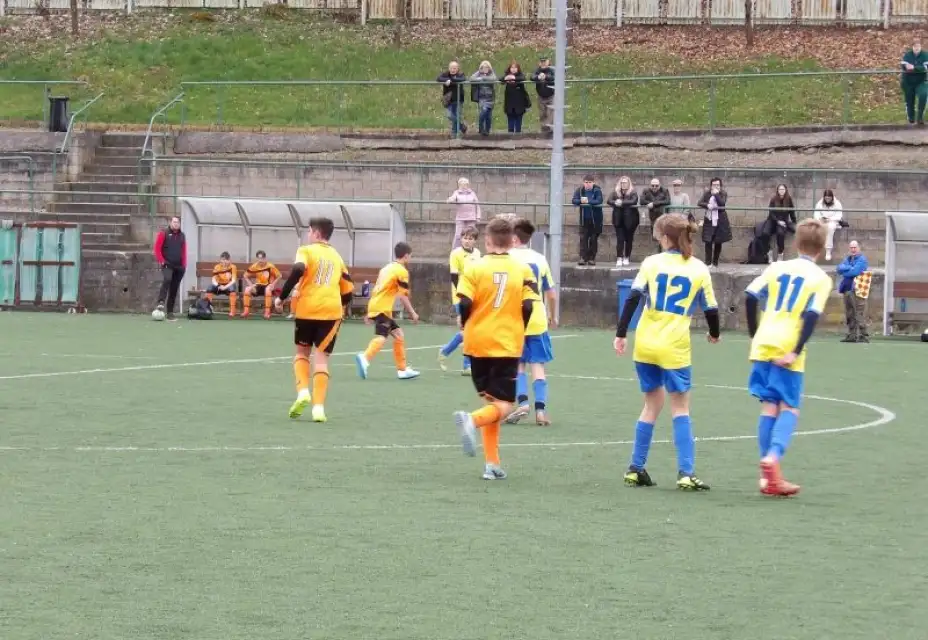 Béčko starších žáků navyšuje náskok