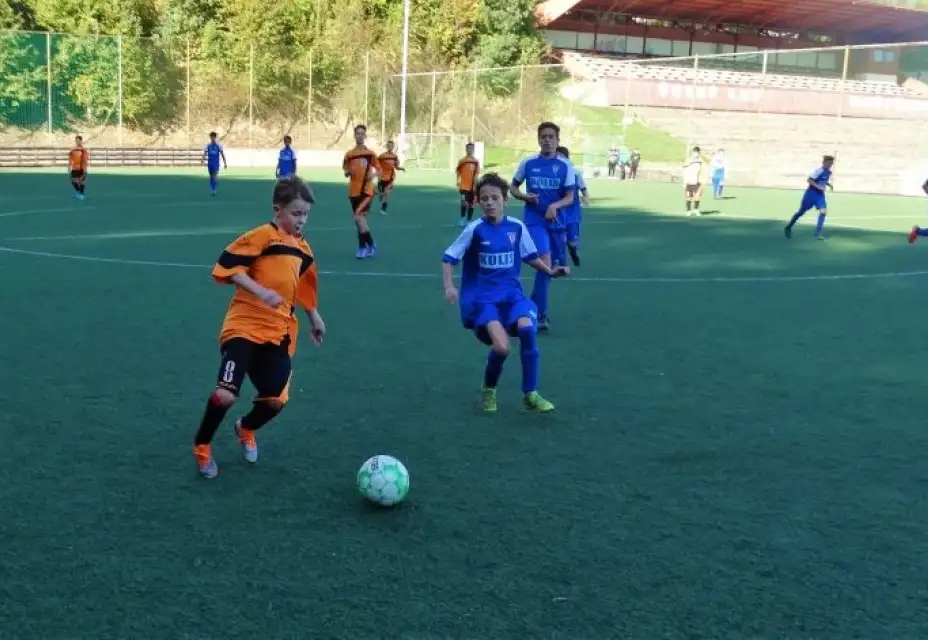 Starší žáci "B" stále bez ztráty, v souboji o první místo porazili Svádov