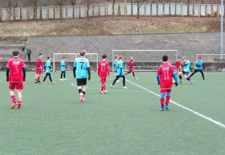 Sedmnáctka bez medaile, starší žáci nejhůře druzí