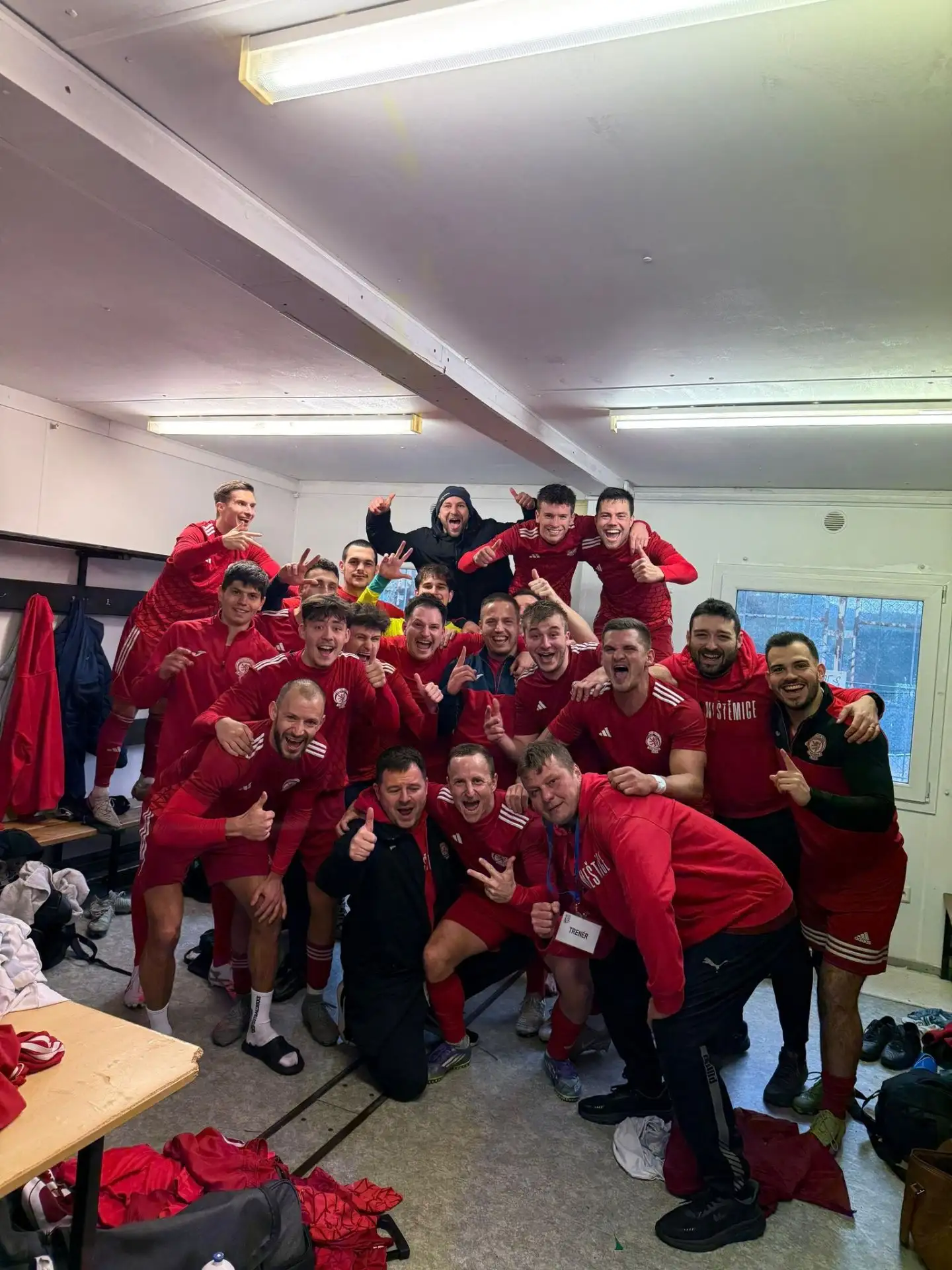 Zaváhání s Juniorem odčiněno. Tři body Neštěmicím v závěru vystřelil Hyčka